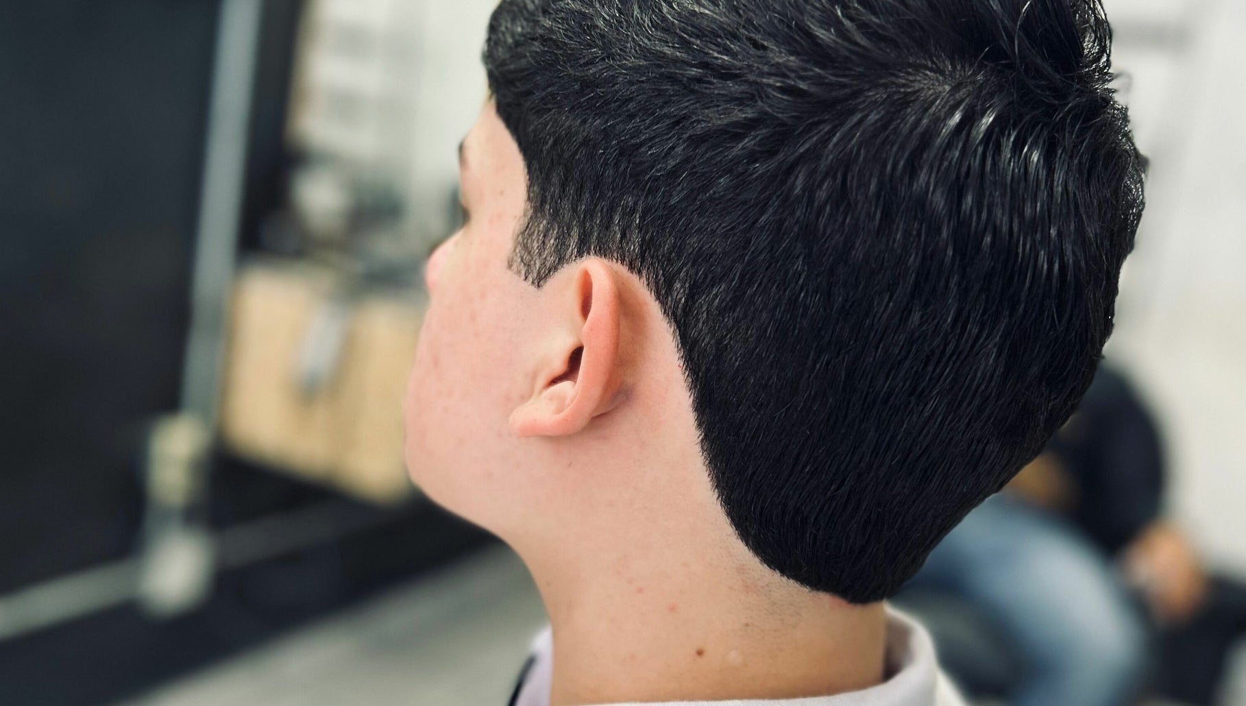 Corte con acabado degradado hecho en NEW GOMEZ